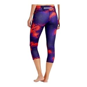 Athleta Sonar Red/Blue Capri Leggings Sz M
